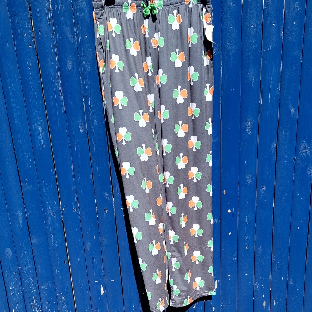 Men's Pajamas with Clover Print